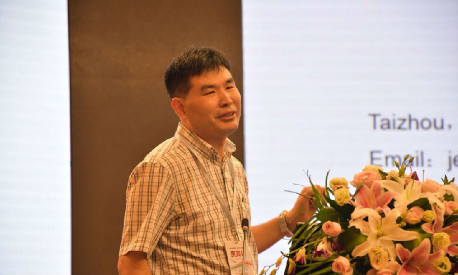 董事長(zhǎng)、技術(shù)總監(jiān)郭光耀先生代表公司參加第三屆中國(guó)增材制造產(chǎn)業(yè)創(chuàng)新峰會(huì)